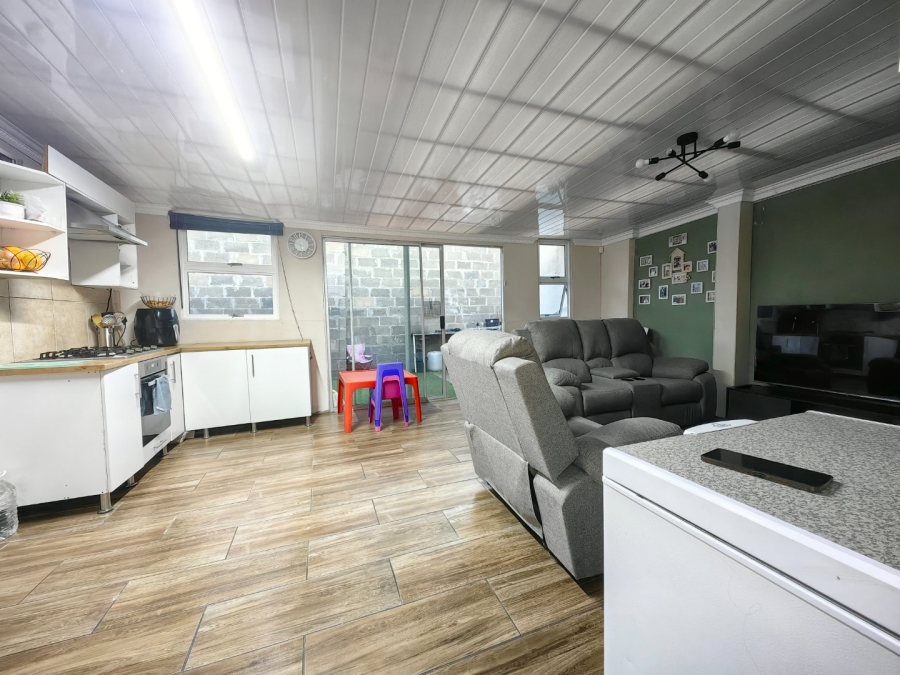 3 Bedroom Property for Sale in Steenberg Western Cape